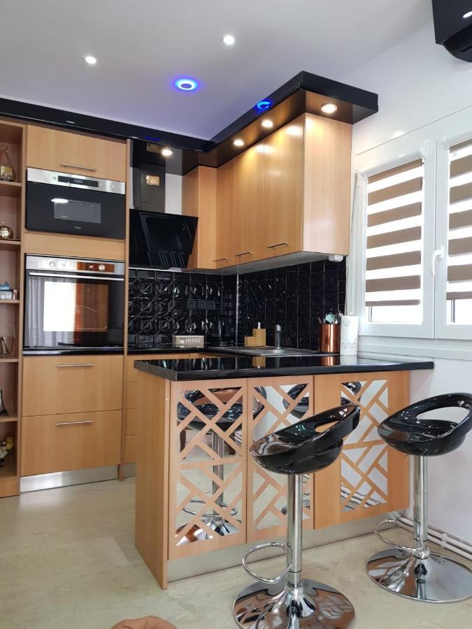 Perea 5 Star Apartment Peraia  ภายนอก รูปภาพ