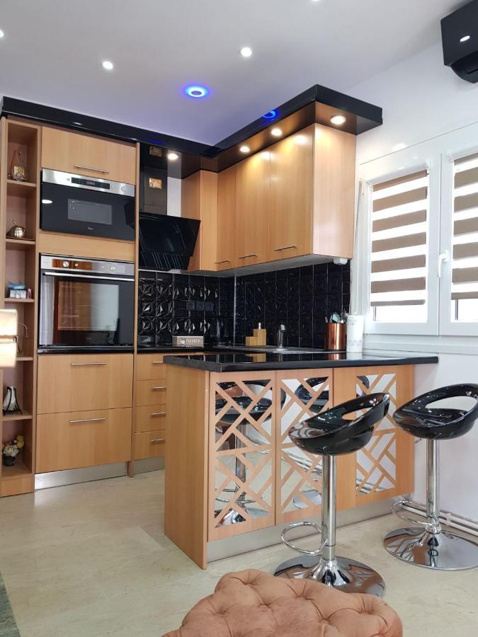 Perea 5 Star Apartment Peraia  ภายนอก รูปภาพ
